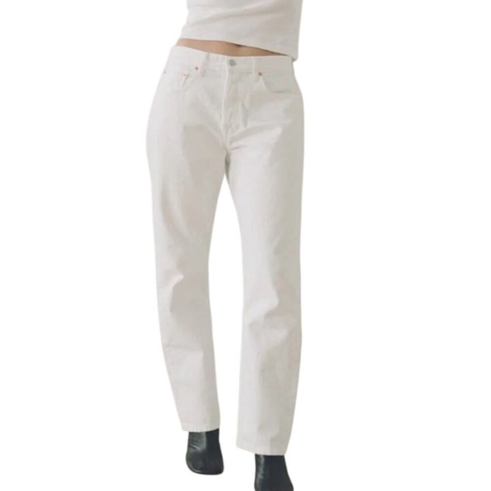 The Feel Studio Inc Women's Size 24 White Straight Jeans NEW